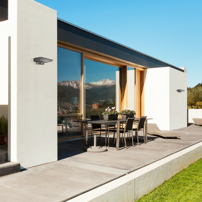 Solárne vonkajšie svietidlo MOSELLE - 4W, 300lm, IP44 - 77014