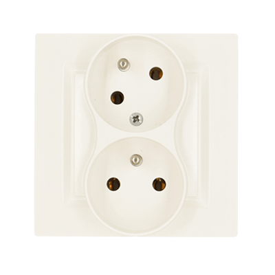 SIMON10 - zásuvka 2x2P+T, komplet, pootočená, krémová