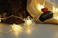 LED vianočná reťaz Vločky, 15xLED, teplá biela, 2xAA